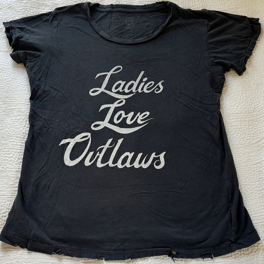 Ladies Love Outlaws Graphic Tee